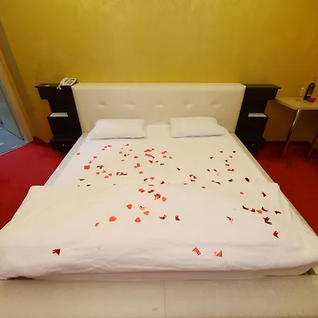 Hotel Gjuta 4*
